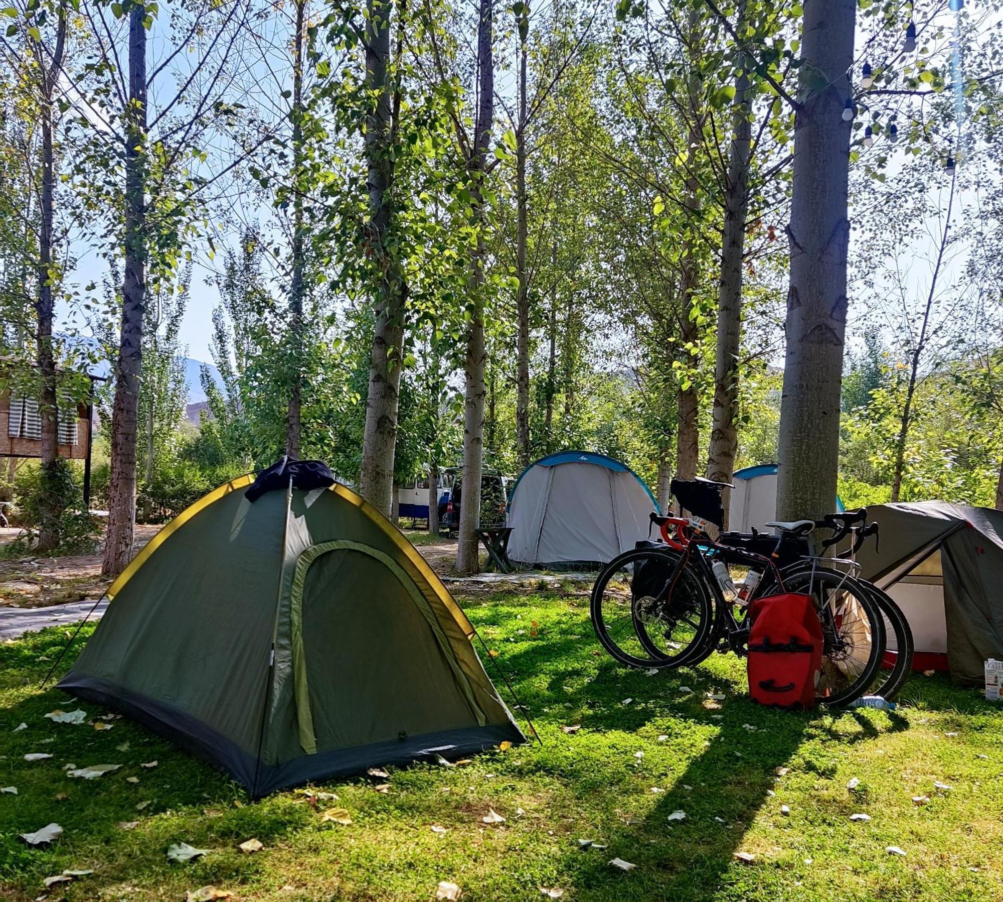 Crossway Camping Yeghegnadzor Exterior photo
