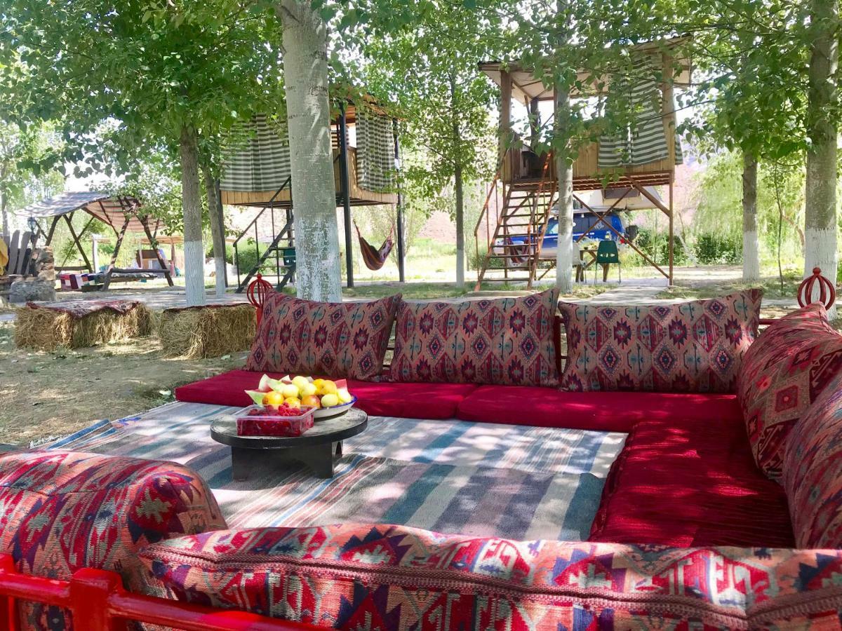 Crossway Camping Yeghegnadzor Exterior photo